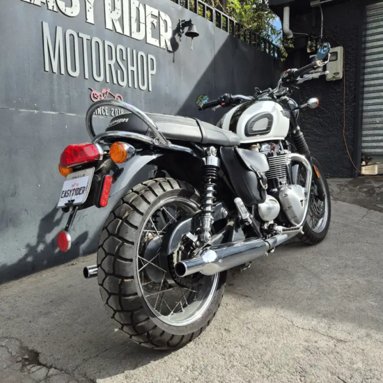 BONNEVILLE T120 1200CC usada Santiago vista trasera