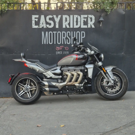 Triumph Rocket 3 GT usada 2022 – vista lateral derecha – Easy Rider Motorshop Santiago
