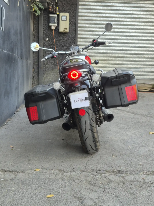 Triumph Speedmaster 1200 2023 trasera piloto LED alforjas Easy Rider Motorshop