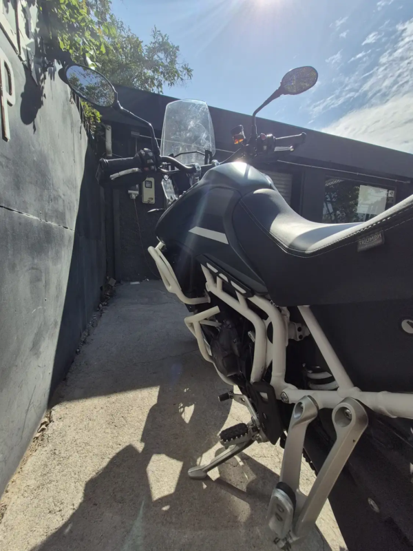 Tiger 900 Rally usada Santiago – detalle asiento y tablero TFT Triumph