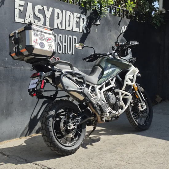 Tiger 900 Rally usada Chile – lateral izquierdo con top case aluminio – 25.970 km