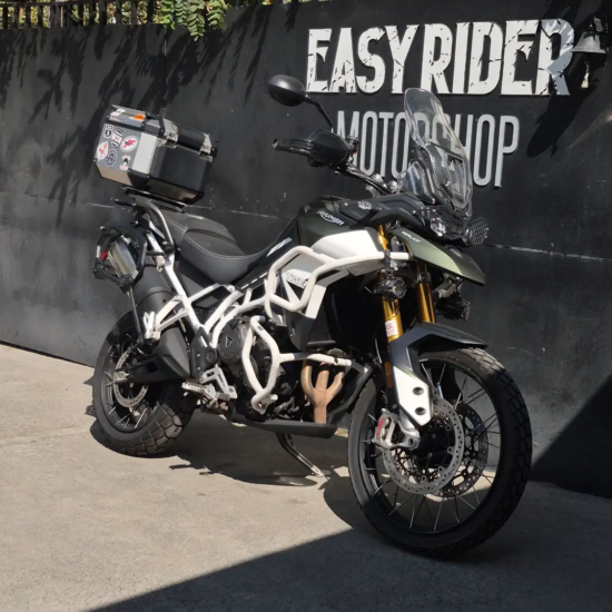Tiger 900 Rally usada Chile 2022 verde – vista tres cuartos delantera – Santiago
