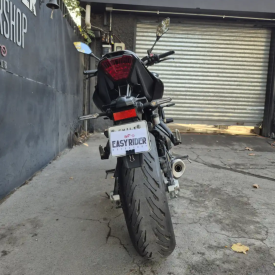 Yamaha MT-07 usada 2022 Gris Oscuro trasera directa – Easy Rider Motorshop Santiago