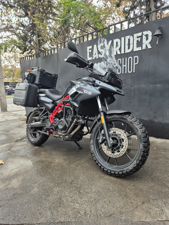 F700 GS II 798CC usada Santiago frontal tres cuartos