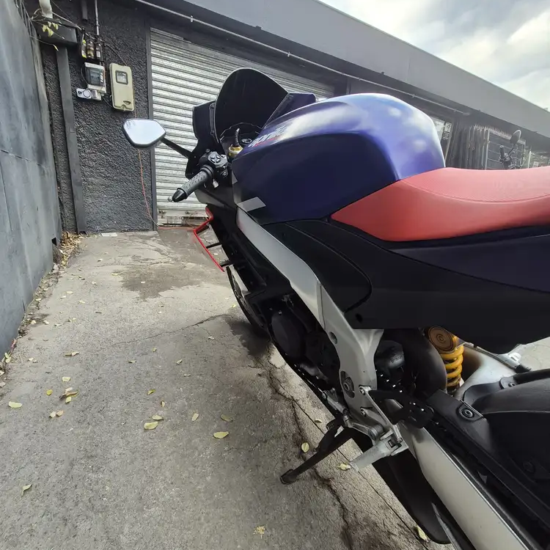 RSV4 FACTORY usada Santiago vista trasera