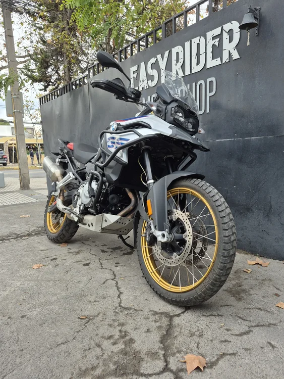 F850 GS I usada Santiago frontal tres cuartos