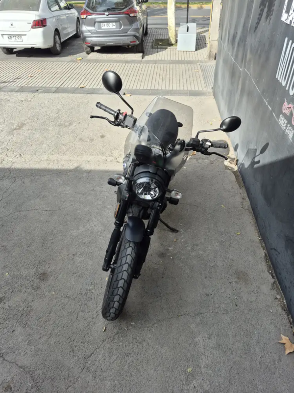 SCRAMBLER 800 DARK usada Santiago vista frontal