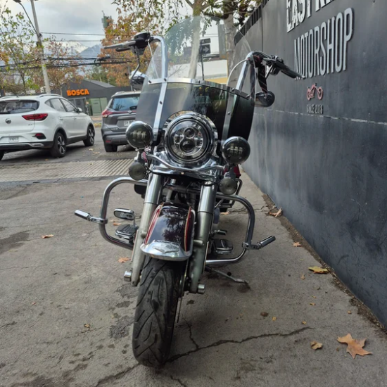 FLHRC ROAD KING CLASSIC 1690CC usada Santiago vista frontal