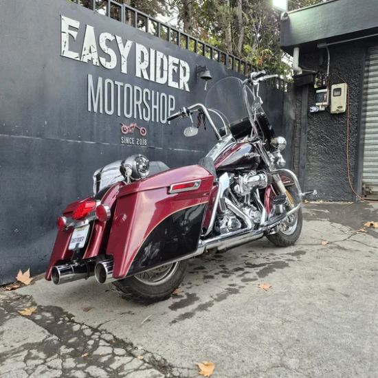 FLHRC ROAD KING CLASSIC 1690CC usada Santiago vista trasera
