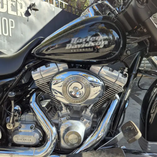 FLHT ELECTRA GLIDE 1584 CC usada Santiago detalle depósito gráficas