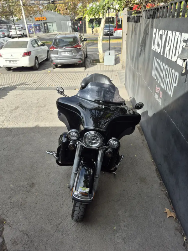 FLHTCU ULTRA CLASSIC 1690CC usada Santiago vista frontal