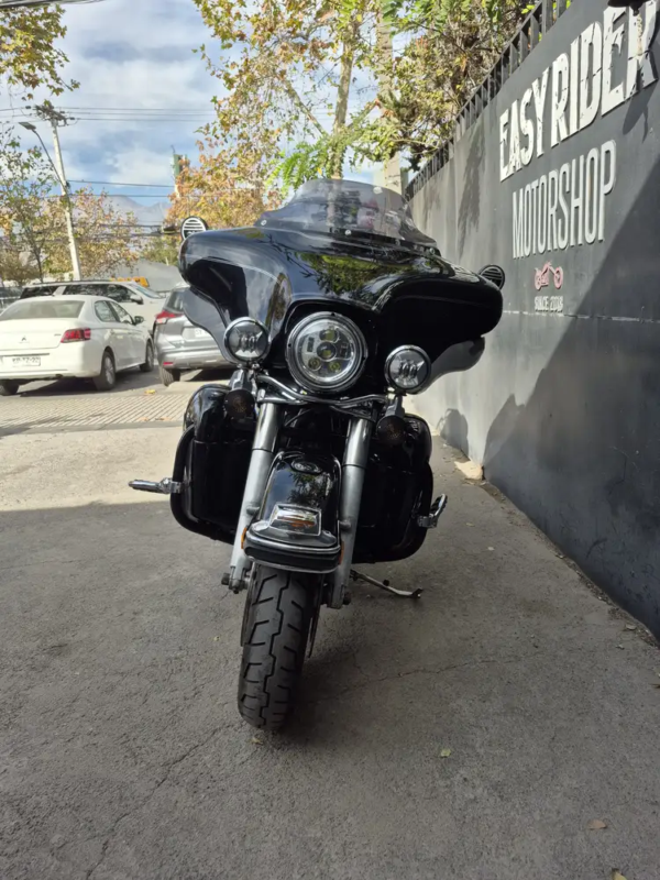 FLHTCU ULTRA CLASSIC 1690CC usada Santiago vista frontal