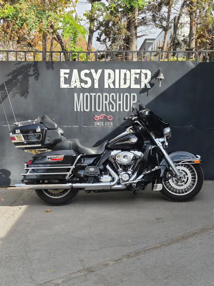 FLHTCU ULTRA CLASSIC 1690CC usada Santiago perfil lateral Easy Rider Motorshop