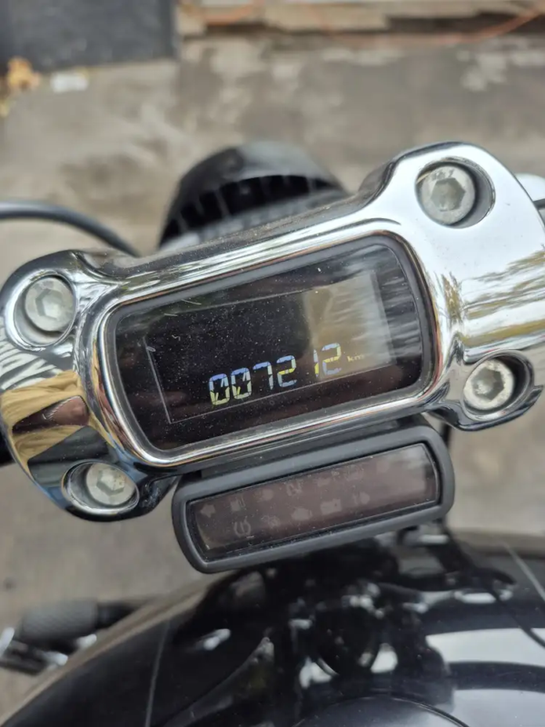 odómetro FXBR BREAKOUT 1745CC usada Santiago 7.211 km verificados