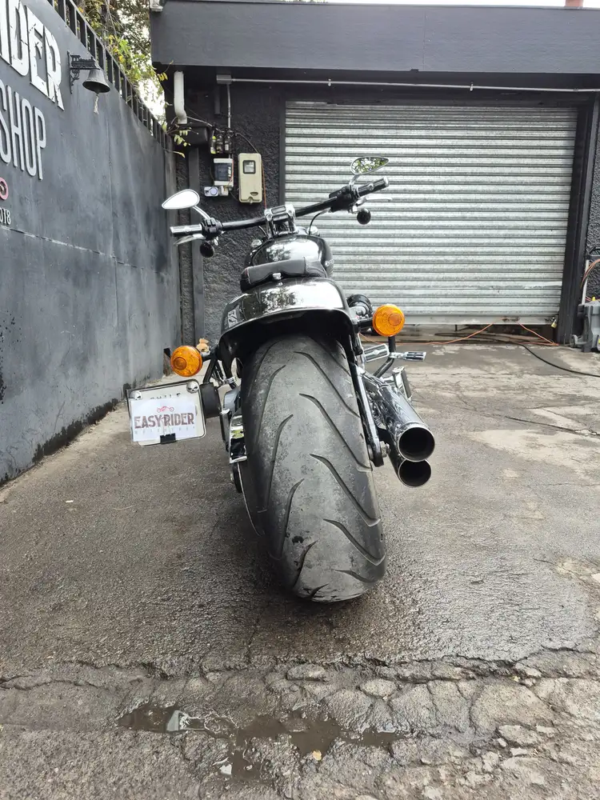 FXBR BREAKOUT 1745CC usada Santiago vista trasera
