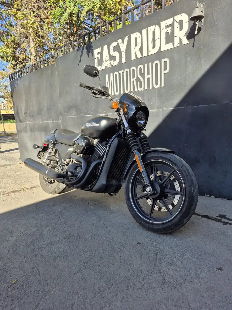 STREET XG 750 749CC usada Santiago frontal tres cuartos