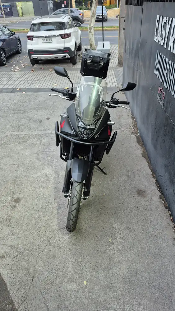 XL 750 usada Santiago vista frontal