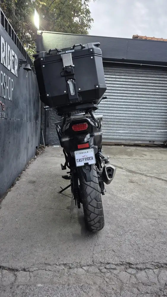 XL 750 usada Santiago vista trasera