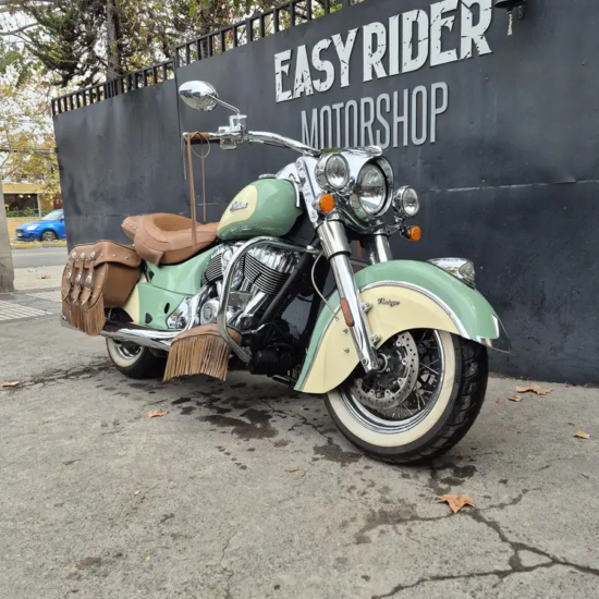 CHIEF VINTAGE 1811CC usada Santiago frontal tres cuartos