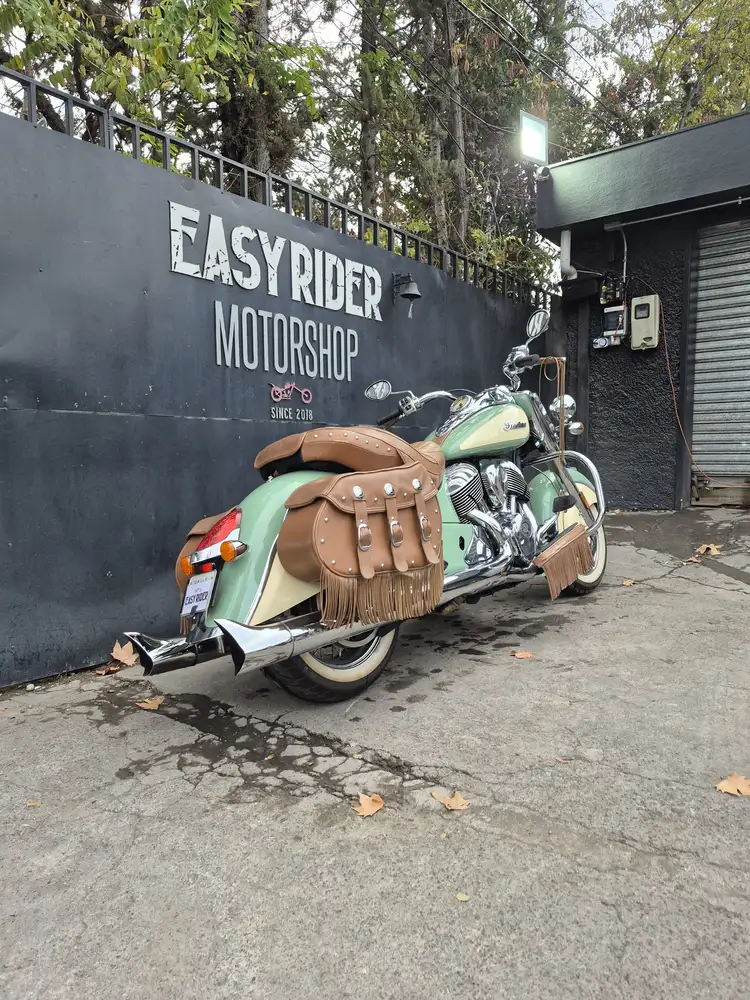 CHIEF VINTAGE 1811CC usada Santiago perfil lateral Easy Rider Motorshop