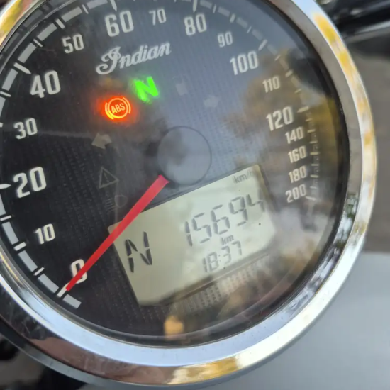 odómetro SCOUT 1200CC usada Santiago 15.000 km verificados