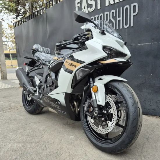 NINJA ZX-6R usada Santiago frontal tres cuartos