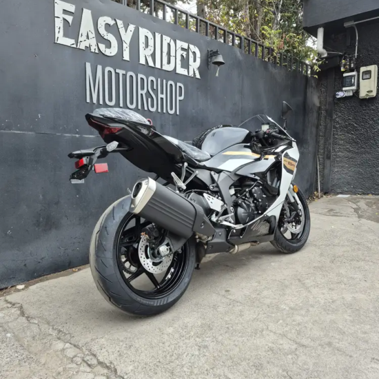 NINJA ZX-6R usada Santiago vista trasera