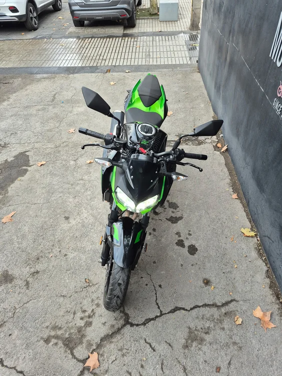 Z 400 usada Santiago vista frontal