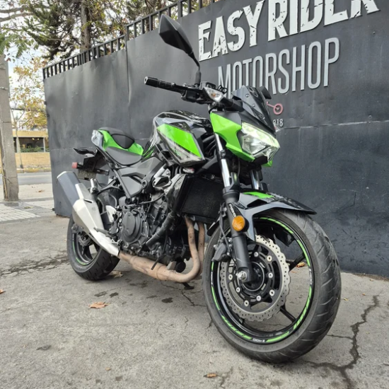 Z 400 usada Santiago frontal tres cuartos