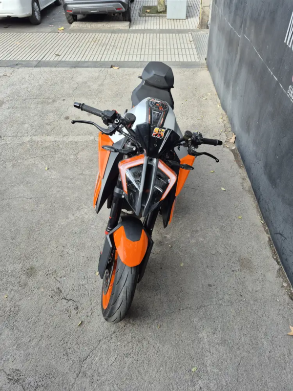 1290 SUPERDUKE 1301CC usada Santiago vista frontal