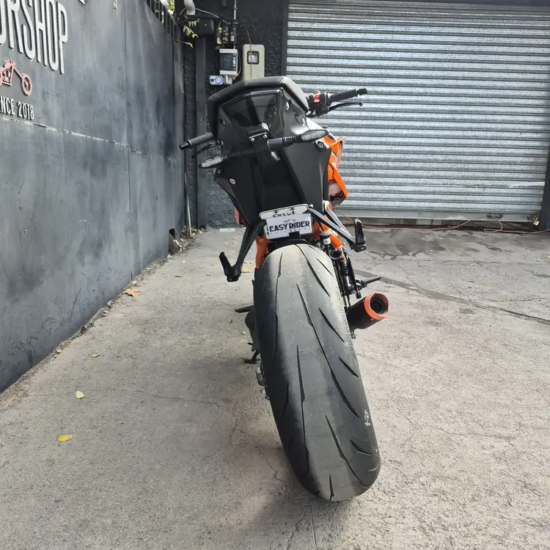 1290 SUPERDUKE 1301CC usada Santiago vista trasera