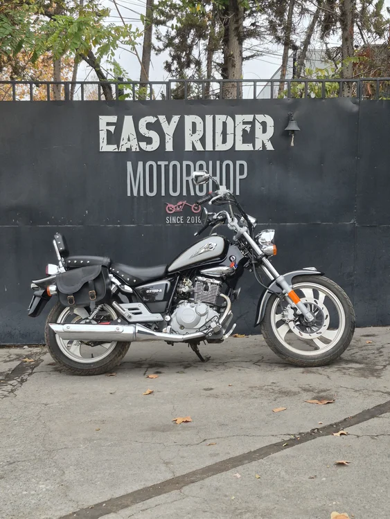 GZ150 usada Santiago perfil lateral Easy Rider Motorshop