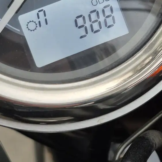 odómetro BONNEVILLE T100 900CC usada Santiago 984 km verificados