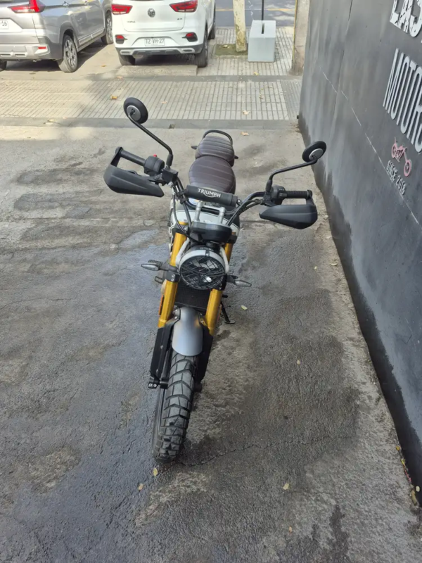 SCRAMBLER 400 usada Santiago vista frontal