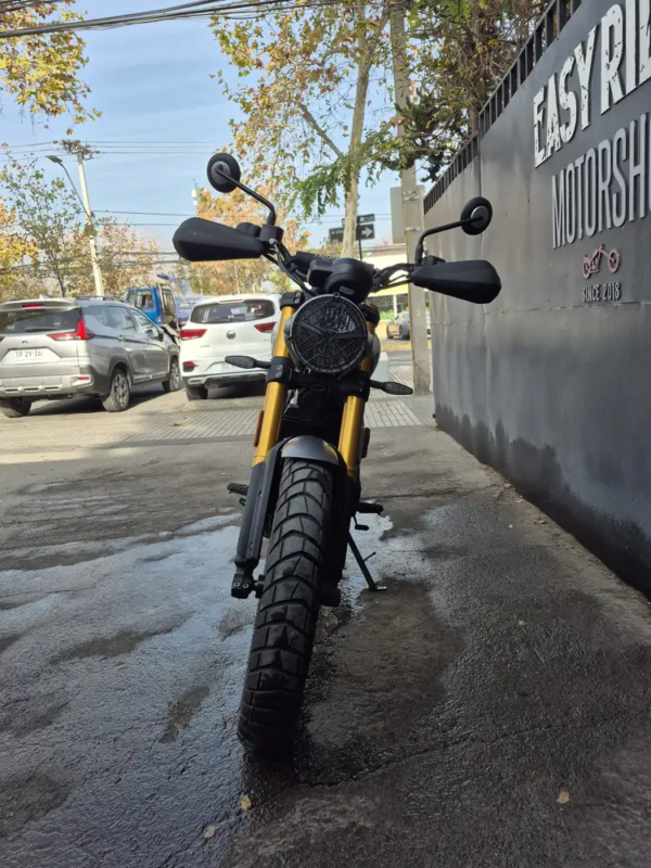 SCRAMBLER 400 usada Santiago vista frontal