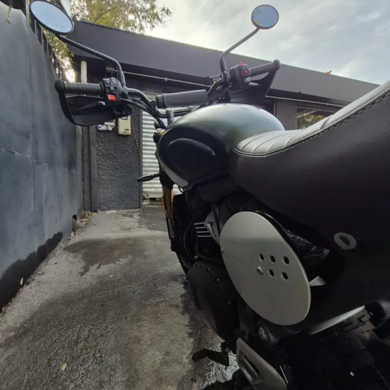 SCRAMBLER 400 usada Santiago vista trasera