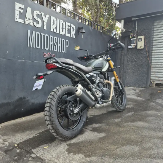 SCRAMBLER 400 usada Santiago vista trasera