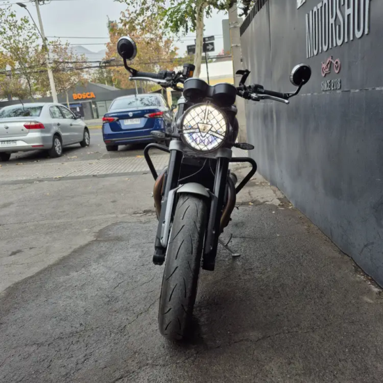SPEED TWIN 1200 CC usada Santiago vista frontal