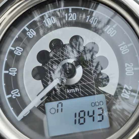 odómetro SPEED TWIN 1200 CC usada Santiago 1.840 km verificados