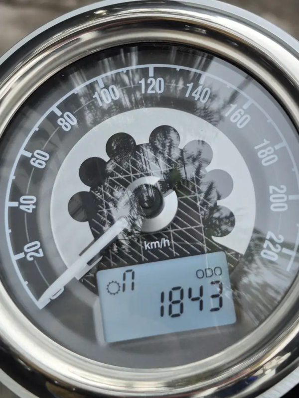 odómetro SPEED TWIN 1200 CC usada Santiago 1.840 km verificados