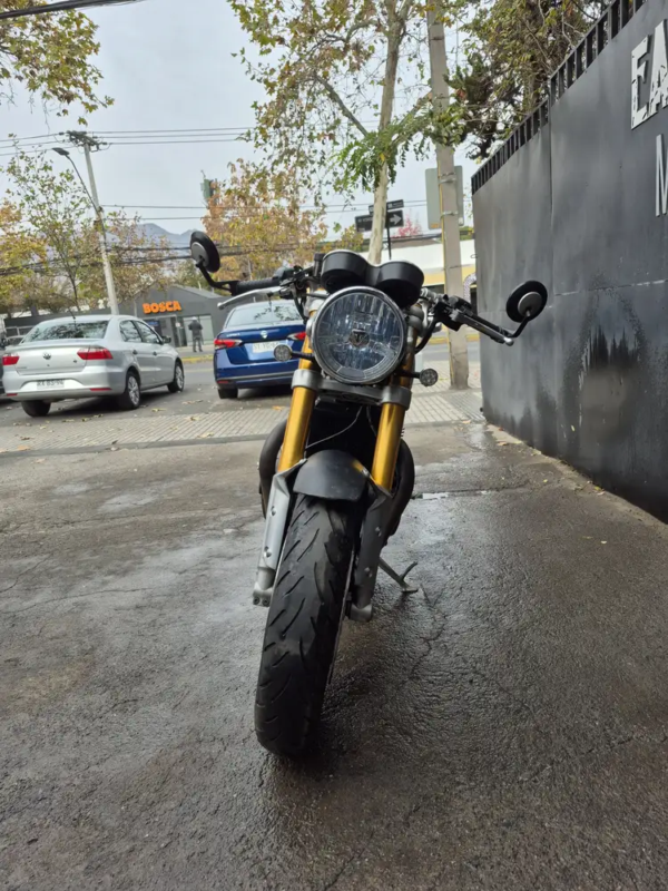 THRUXTON 1200CC usada Santiago vista frontal