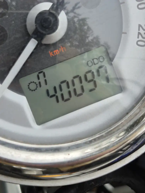 odómetro THRUXTON 1200CC usada Santiago 40.000 km verificados