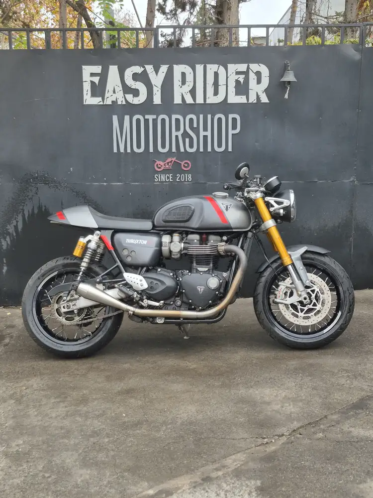 THRUXTON 1200CC usada Santiago perfil lateral Easy Rider Motorshop