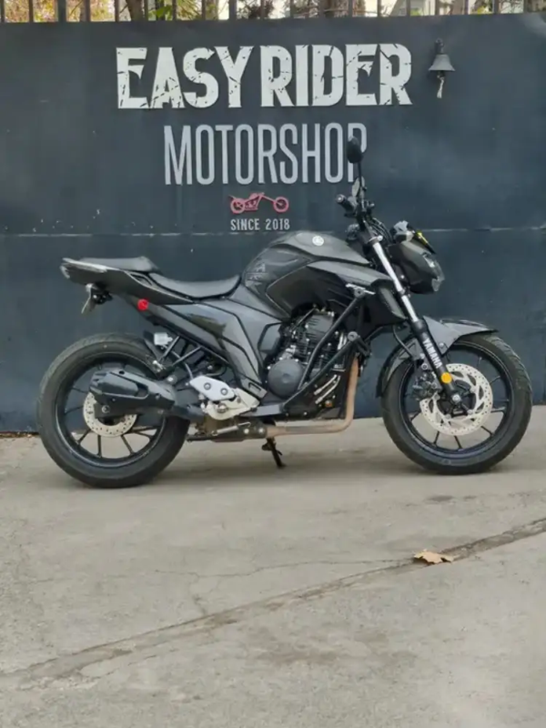 yamaha-fz-250-usada-2022-negro-mate-perfil-lateral_result