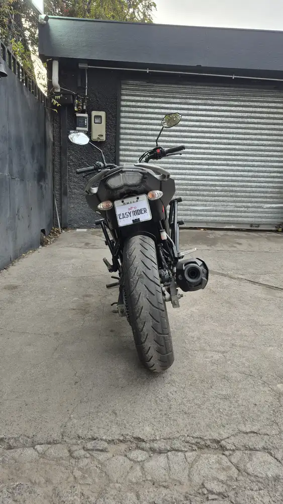 FZ 250 usada Santiago vista trasera